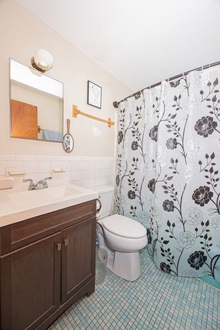 73 Sherman St, Brockton, MA 02302