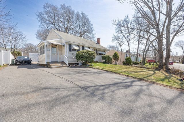 73 Sherman St, Brockton, MA 02302