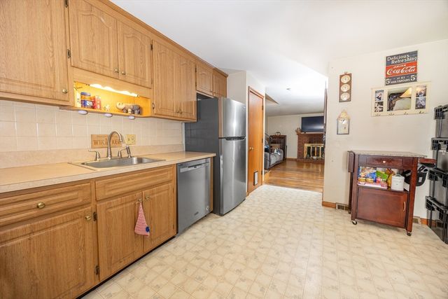 73 Sherman St, Brockton, MA 02302