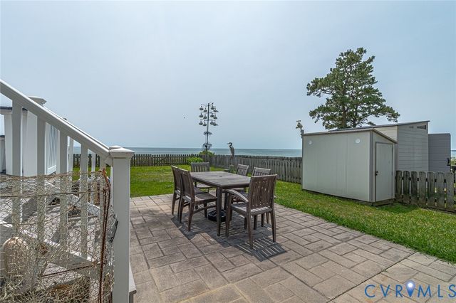 13 Leming Ave, Reedville, VA 22539