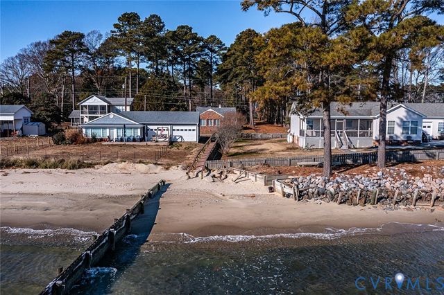 13 Leming Ave, Reedville, VA 22539