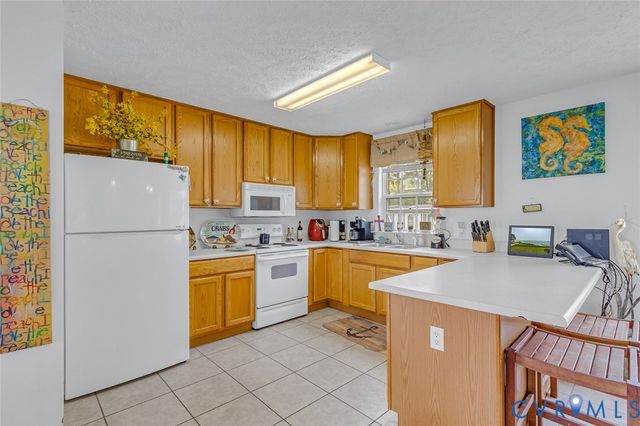 13 Leming Ave, Reedville, VA 22539