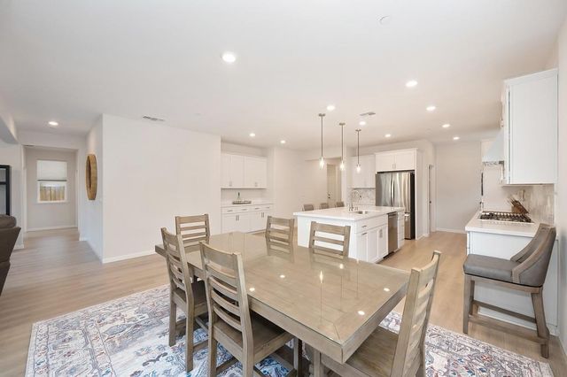 1697 Donner Ln, Lincoln, CA 95648