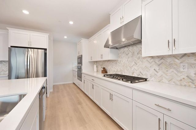 1697 Donner Ln, Lincoln, CA 95648