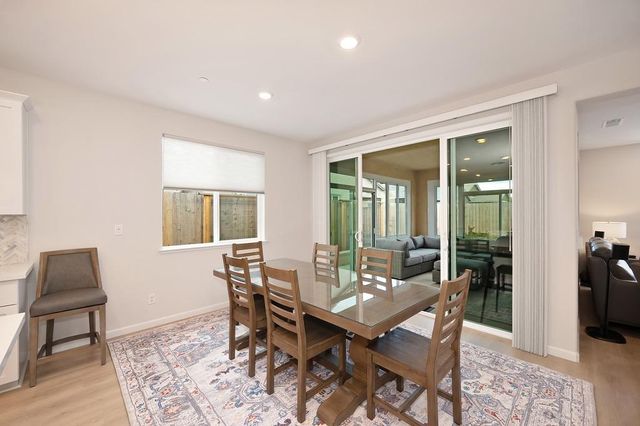 1697 Donner Ln, Lincoln, CA 95648