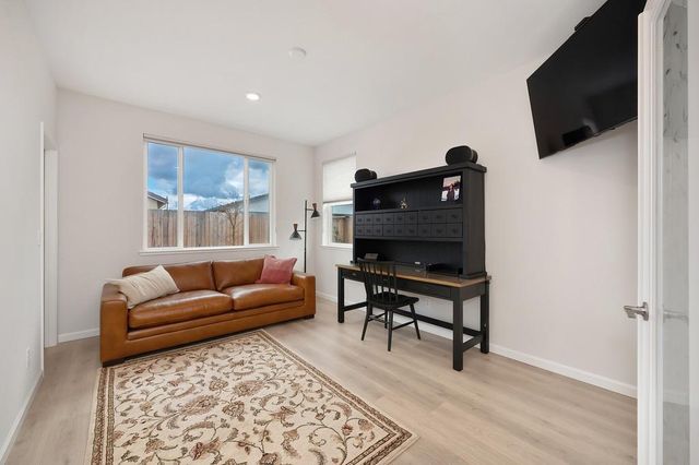 1697 Donner Ln, Lincoln, CA 95648