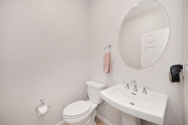 1697 Donner Ln, Lincoln, CA 95648