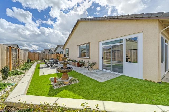 1697 Donner Ln, Lincoln, CA 95648