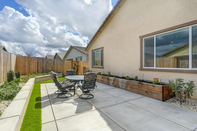 1697 Donner Ln, Lincoln, CA 95648