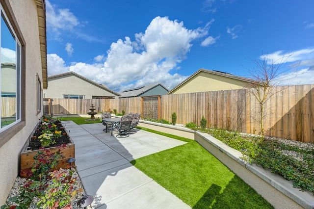 1697 Donner Ln, Lincoln, CA 95648