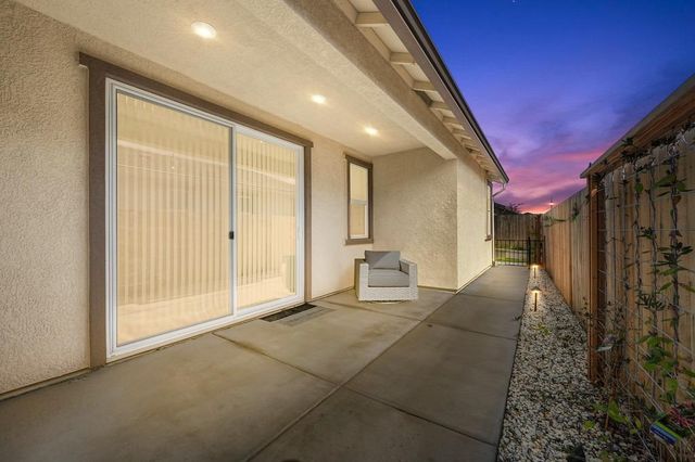 1697 Donner Ln, Lincoln, CA 95648