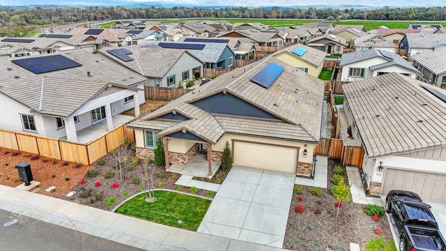 1697 Donner Ln, Lincoln, CA 95648