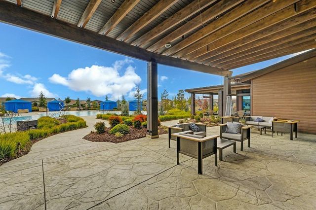 1697 Donner Ln, Lincoln, CA 95648