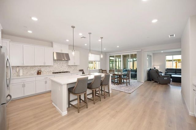 1697 Donner Ln, Lincoln, CA 95648