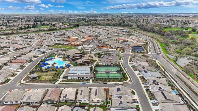 1697 Donner Ln, Lincoln, CA 95648