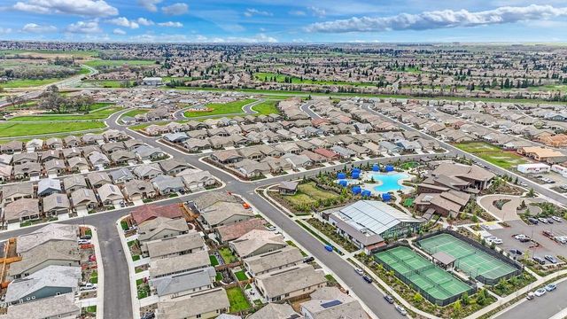 1697 Donner Ln, Lincoln, CA 95648