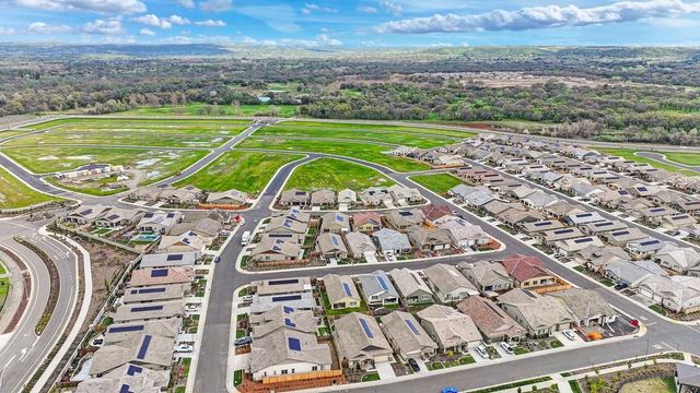 1697 Donner Ln, Lincoln, CA 95648