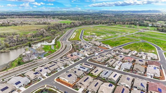 1697 Donner Ln, Lincoln, CA 95648