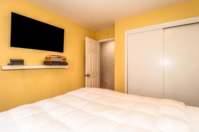 11 Lyric Drive, Colonia, NJ 07067