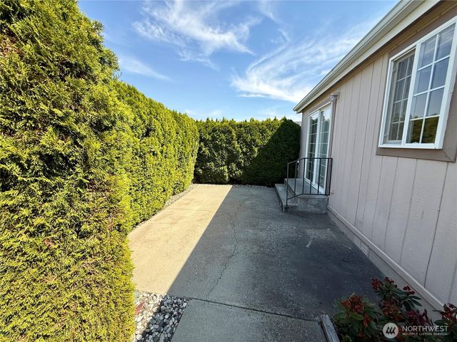 1628 Pleasant Avenue, Wenatchee, WA 98801