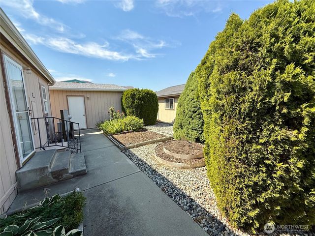 1628 Pleasant Avenue, Wenatchee, WA 98801