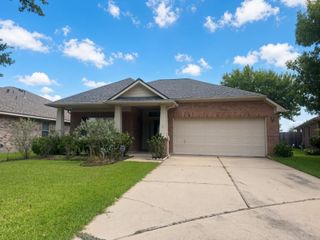 7339 Wimberly Oaks Lane, Richmond, TX 77407
