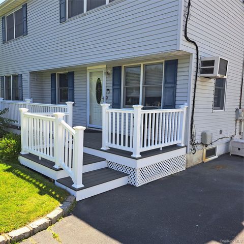 546 17th Street, West Babylon, NY 11704