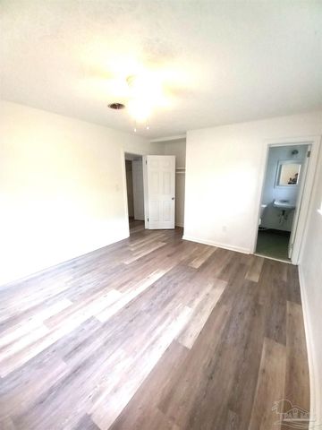 113 Berkley Dr, Pensacola, FL 32503