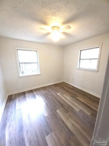 113 Berkley Dr, Pensacola, FL 32503