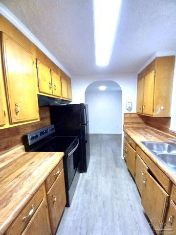 113 Berkley Dr, Pensacola, FL 32503