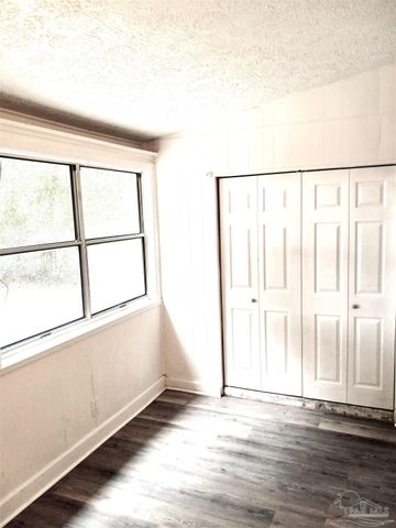 113 Berkley Dr, Pensacola, FL 32503