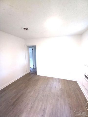 113 Berkley Dr, Pensacola, FL 32503