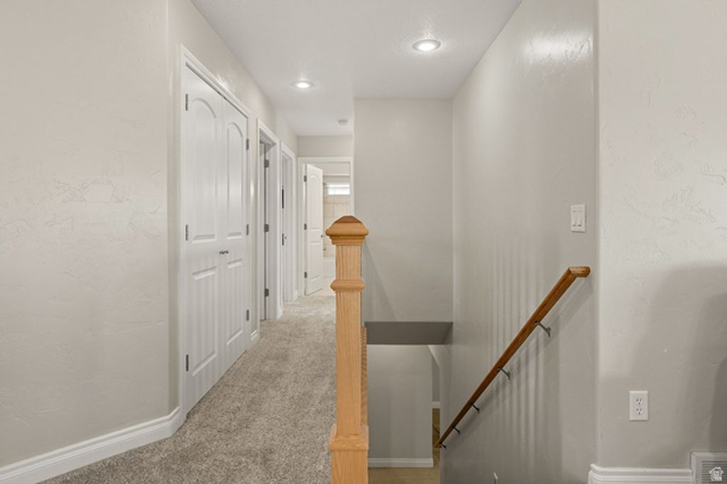 Image 16 of property listing at 351 W SKYLINE DR, Loa, UT 84747