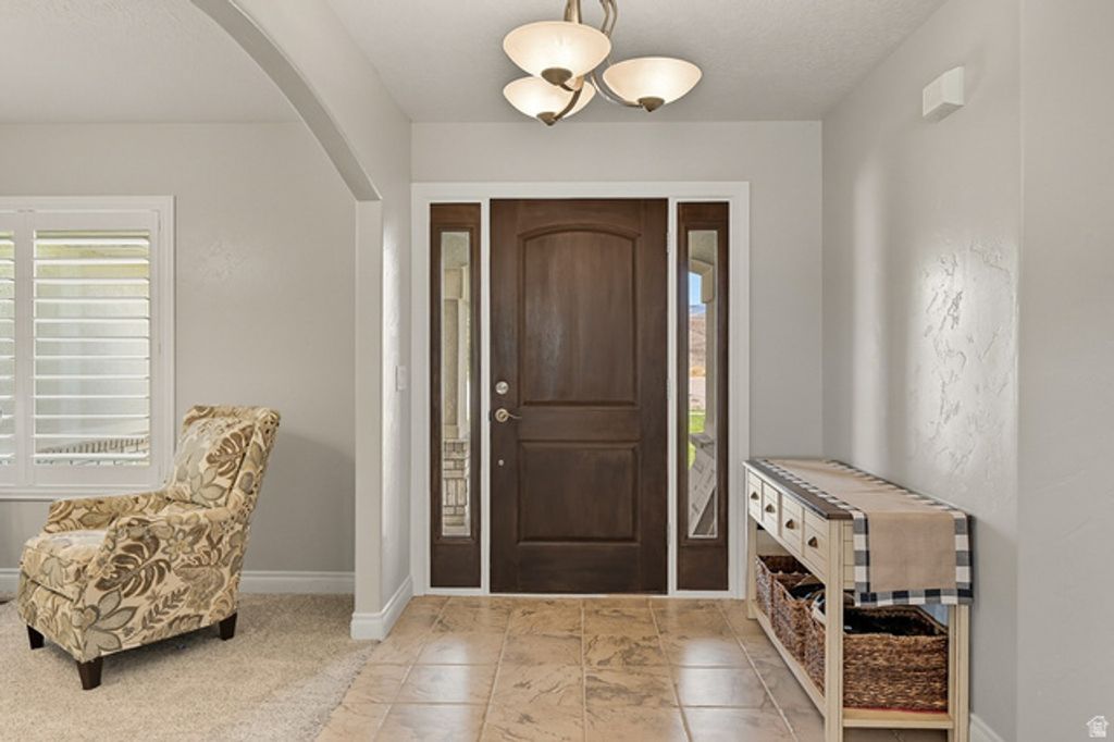 Image 3 of property listing at 351 W SKYLINE DR, Loa, UT 84747