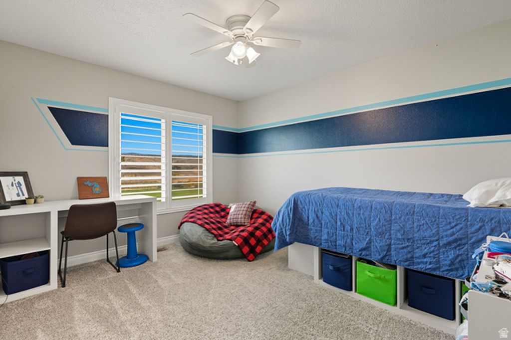 Image 28 of property listing at 351 W SKYLINE DR, Loa, UT 84747
