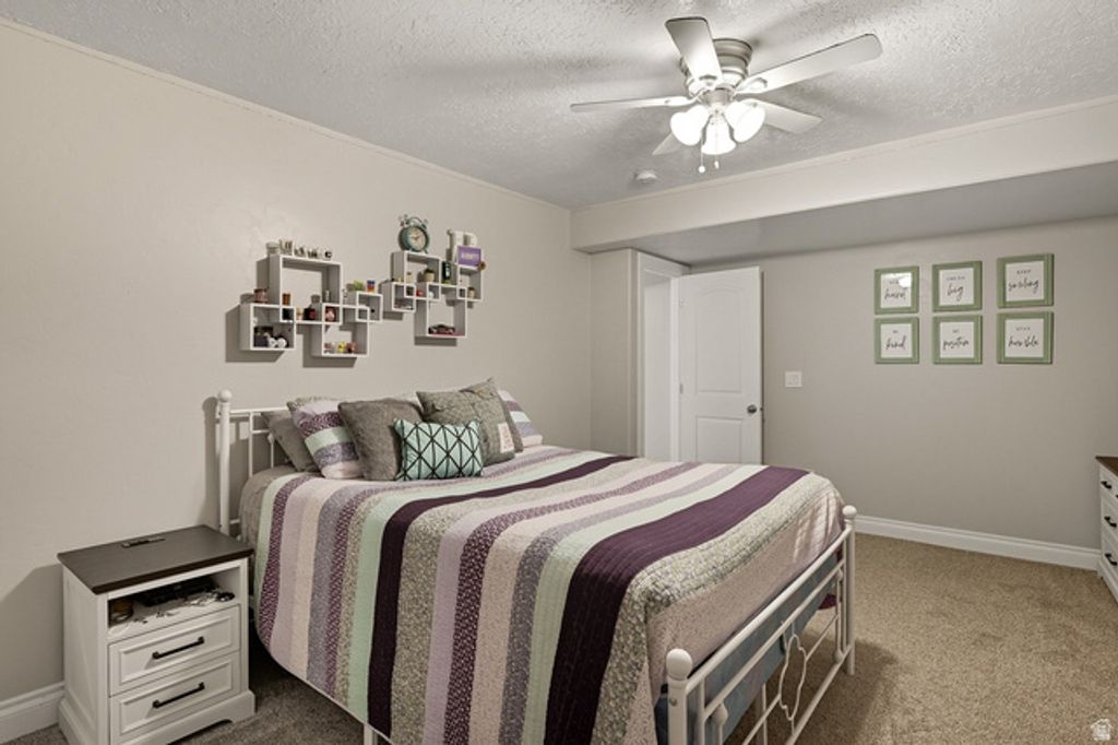 Image 36 of property listing at 351 W SKYLINE DR, Loa, UT 84747