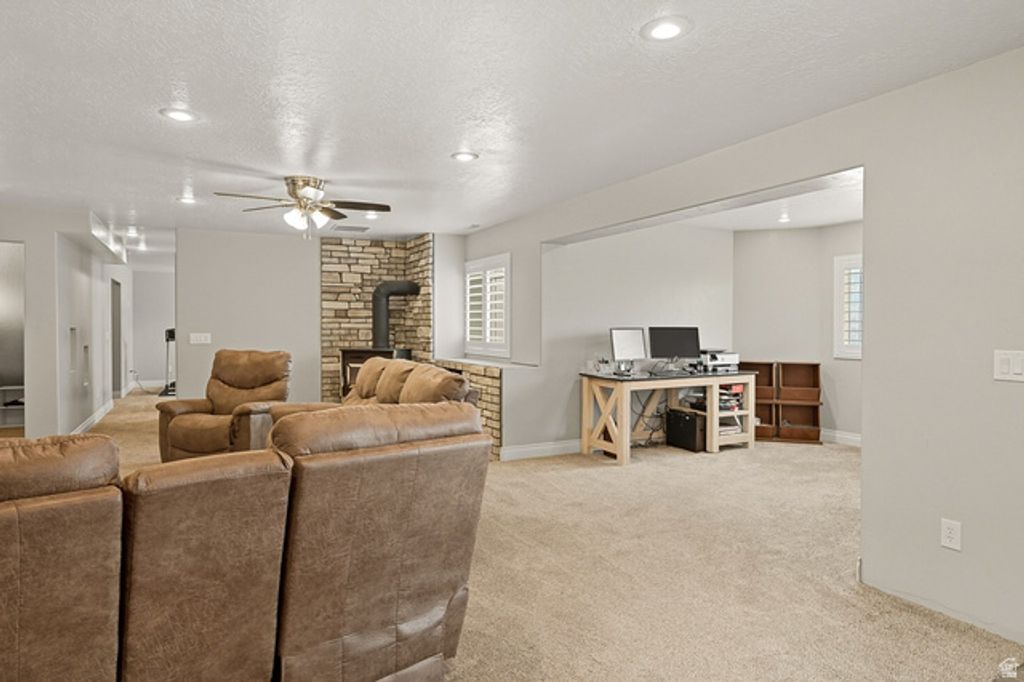Image 41 of property listing at 351 W SKYLINE DR, Loa, UT 84747