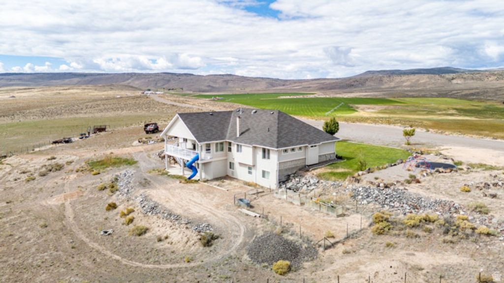Image 56 of property listing at 351 W SKYLINE DR, Loa, UT 84747