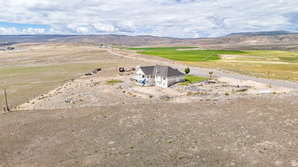 Image 63 of property listing at 351 W SKYLINE DR, Loa, UT 84747