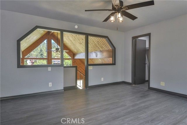 929 Trinity Drive, Lake Arrowhead, CA 92352