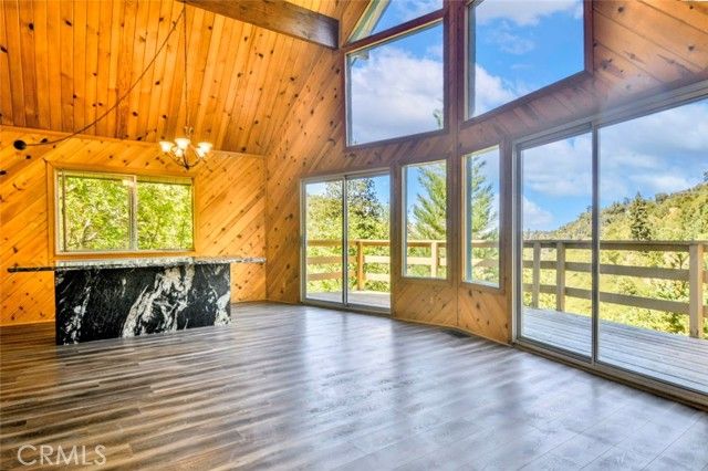 929 Trinity Drive, Lake Arrowhead, CA 92352