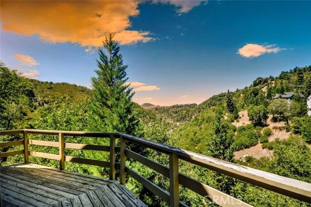 929 Trinity Drive, Lake Arrowhead, CA 92352