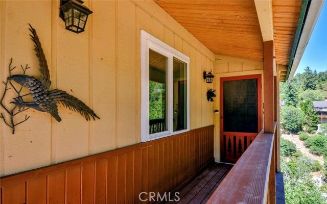 929 Trinity Drive, Lake Arrowhead, CA 92352