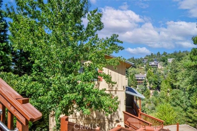 929 Trinity Drive, Lake Arrowhead, CA 92352