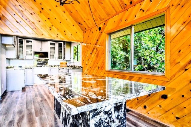 929 Trinity Drive, Lake Arrowhead, CA 92352