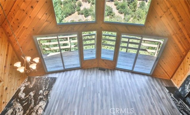 929 Trinity Drive, Lake Arrowhead, CA 92352