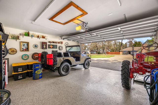 2210 Lucretia Street, Pinehurst, TX 77362