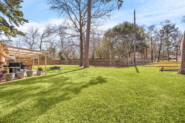 2210 Lucretia Street, Pinehurst, TX 77362