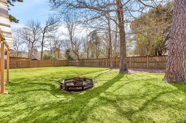 2210 Lucretia Street, Pinehurst, TX 77362