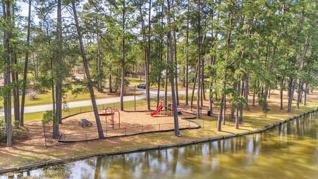 2210 Lucretia Street, Pinehurst, TX 77362